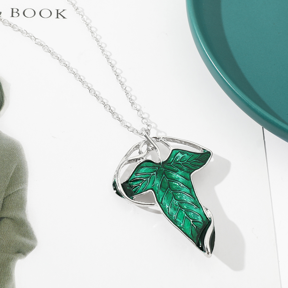 Vintage Green Leaf Pendant Nec - Vintage Fashion Enthusiasts review and price